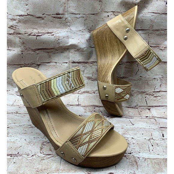 BCBG Women’s Double Strap  Wedge Platform Sandal’s  Shoes BG-CARMYN Tan Size 10M - Picture 1 of 12